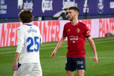 Imágenes del partido entre Osasuna y Eibar disputado en El Sadar.