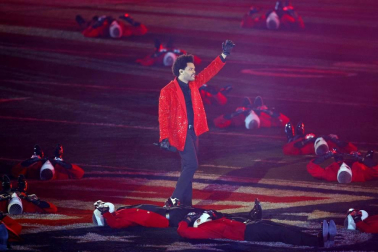 El artista cerró el espectáculo con 'Blinding Lights', la canción que lo convirtió en el rey de Tik Tok durante los primeros meses de la pandemia