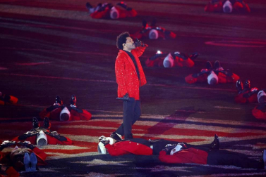 El artista cerró el espectáculo con 'Blinding Lights', la canción que lo convirtió en el rey de Tik Tok durante los primeros meses de la pandemia