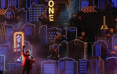 El artista cerró el espectáculo con 'Blinding Lights', la canción que lo convirtió en el rey de Tik Tok durante los primeros meses de la pandemia
