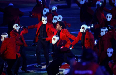 El artista cerró el espectáculo con 'Blinding Lights', la canción que lo convirtió en el rey de Tik Tok durante los primeros meses de la pandemia