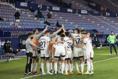 Imágenes de la Jornada 23 del choque disputado en el Ciudad de Valencia que terminó con triunfo rojillo tras un gol de Ante Budimir.