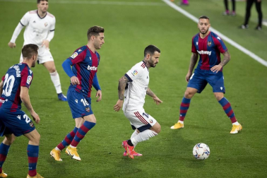 Imágenes de la Jornada 23 del choque disputado en el Ciudad de Valencia que terminó con triunfo rojillo tras un gol de Ante Budimir.