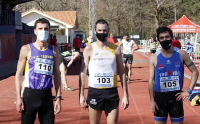Javier Nagore y Alicia Carrera, atletas del Grupompleo Pamplona Atlético, se han impuesto en el circuito alsasuarra de Dantzaleku.