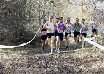 Javier Nagore y Alicia Carrera, atletas del Grupompleo Pamplona Atlético, se han impuesto en el circuito alsasuarra de Dantzaleku.
