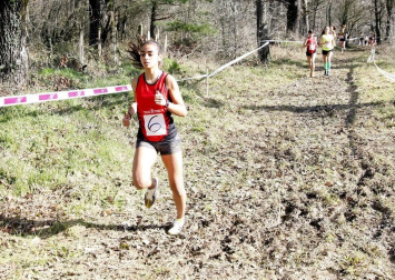 Javier Nagore y Alicia Carrera, atletas del Grupompleo Pamplona Atlético, se han impuesto en el circuito alsasuarra de Dantzaleku.