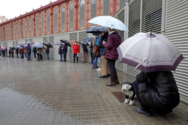 Los catalanes acuden a votar este domingo, 14 de febrero, en unas nuevas elecciones al Parlament