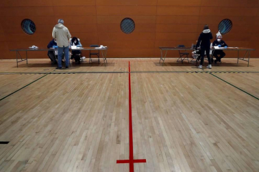 Los catalanes acuden a votar este domingo, 14 de febrero, en unas nuevas elecciones al Parlament