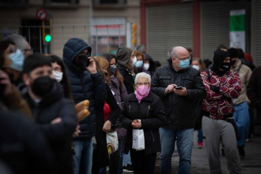 Los catalanes acuden a votar este domingo, 14 de febrero, en unas nuevas elecciones al Parlament
