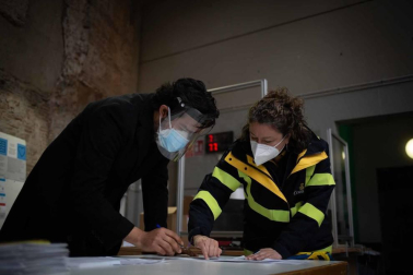 Los catalanes acuden a votar este domingo, 14 de febrero, en unas nuevas elecciones al Parlament