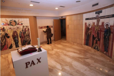 Al menos seis iglesias de Pamplona y la catedral han habilitado espacios para depositar cenizas de difuntos