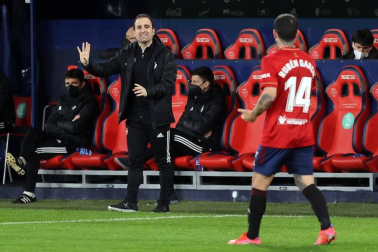 Imágenes de la Jornada 24 del choque disputado en el El Sadar que terminó con triunfo del equipo hispalense