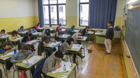 Las políticas educativas adoptadas desde la llegada del cuatripartito al Gobierno han sacado a la calle a miles de navarros. PAI, interinos, trabajadores de la concertada, opositores, sindicatos, comedores, Skolae... la crispación ha sido tónica general