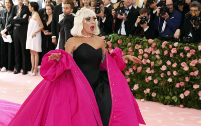 La cantante se cambió cuatro veces de vestido