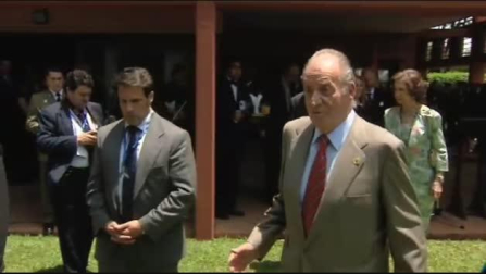 Una decena de amigos del rey Juan Carlos habría prestado los casi 4,4 millones de euros regularizados por el emérito