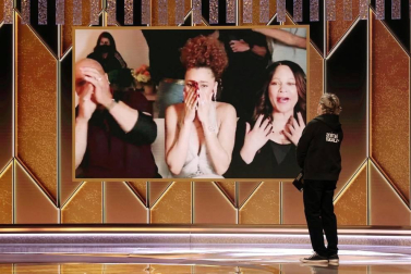 La 78ª edición de los premios Globos de Oro se entregó de forma virtual, con los nominados en sus casas.