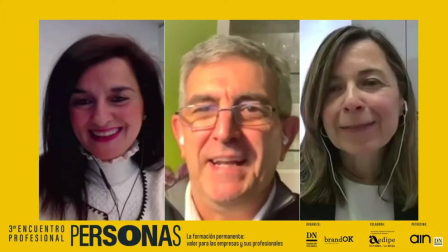 Ponentes de la mesa redonda sobre la importancia de la formación permanente