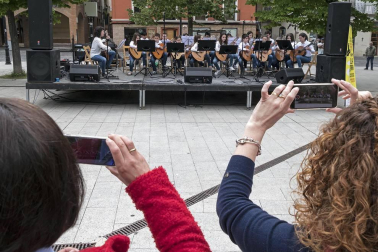 El tiempo permitió seguir el guión al principio, pero la lluvia marcó la recta final de la mañana e hizo cambiar escenarios