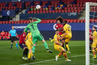 Imágenes del partido entre Osasuna y Barcelona disputado en El Sadar.