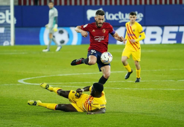Imágenes del partido entre Osasuna y Barcelona disputado en El Sadar.