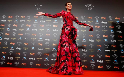 Actores, presentadores y cantantes desfilan por la alfombra roja de los premios Goya 2021.