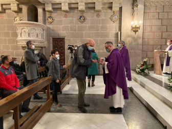 Fotos de la misa celebrada en la capilla del Castillo de Javier
