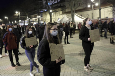 Las instituciones y diferentes colectivos de Navarra han organizado este lunes, 8 de marzo, diferentes actos para celebrar el Día Internacional de la Mujer.