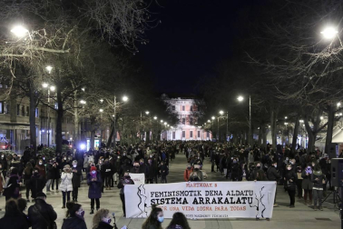 Las instituciones y diferentes colectivos de Navarra han organizado este lunes, 8 de marzo, diferentes actos para celebrar el Día Internacional de la Mujer.