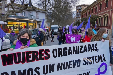 Las instituciones y diferentes colectivos de Navarra han organizado este lunes, 8 de marzo, diferentes actos para celebrar el Día Internacional de la Mujer.
