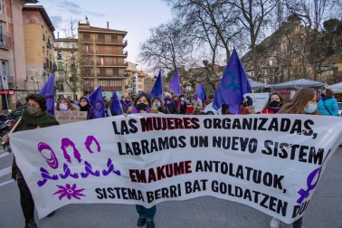 Las instituciones y diferentes colectivos de Navarra han organizado este lunes, 8 de marzo, diferentes actos para celebrar el Día Internacional de la Mujer.