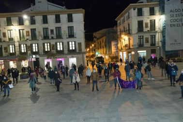 Las instituciones y diferentes colectivos de Navarra han organizado este lunes, 8 de marzo, diferentes actos para celebrar el Día Internacional de la Mujer.