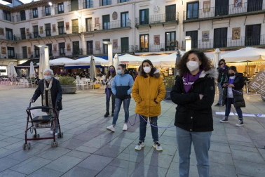 Las instituciones y diferentes colectivos de Navarra han organizado este lunes, 8 de marzo, diferentes actos para celebrar el Día Internacional de la Mujer.