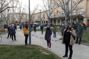 Las instituciones y diferentes colectivos de Navarra han organizado este lunes, 8 de marzo, diferentes actos para celebrar el Día Internacional de la Mujer.