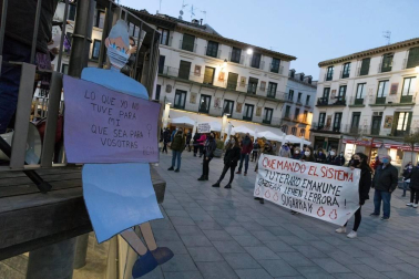 Las instituciones y diferentes colectivos de Navarra han organizado este lunes, 8 de marzo, diferentes actos para celebrar el Día Internacional de la Mujer.