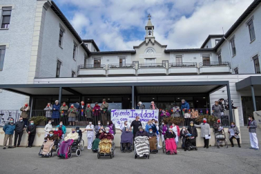 Las instituciones y diferentes colectivos de Navarra han organizado este lunes, 8 de marzo, diferentes actos para celebrar el Día Internacional de la Mujer.