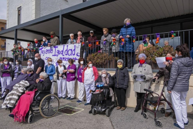 Las instituciones y diferentes colectivos de Navarra han organizado este lunes, 8 de marzo, diferentes actos para celebrar el Día Internacional de la Mujer.