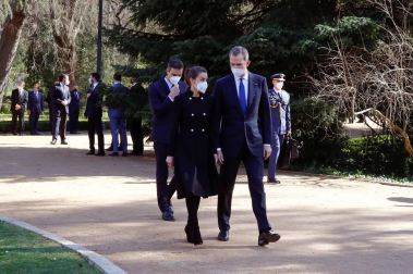 El Rey Felipe VI ha reclamado este jueves unidad frente al terrorismo "venga de donde venga y actúe donde actúe" en su mensaje con motivo del Día Europeo de Víctimas del Terrorismo,