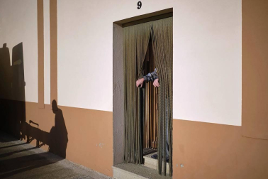 Fotografías de la exposición 'Crónica de un año de pandemia' organizada por la Asociación de Reporteros Gráficos de Navarra