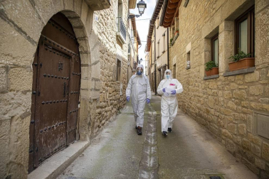 Fotografías de la exposición 'Crónica de un año de pandemia' organizada por la Asociación de Reporteros Gráficos de Navarra