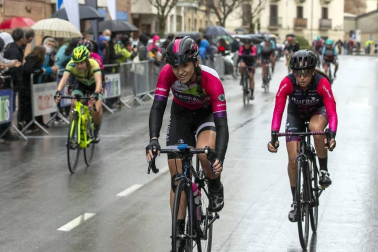 Villava acogió este domingo, 14 de marzo, la primera prueba del calendario femenino de ciclismo en categorías inferiores con pruebas disputadas en cadetes, júnior, sub23 y élite.