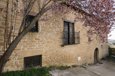 Vivienda a reformar en un terreno de 780 m2 con edificabilidad