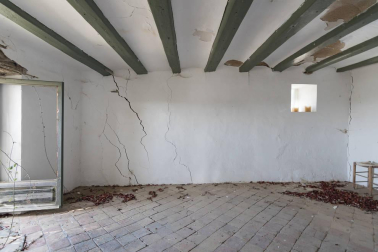 Vivienda a reformar en un terreno de 780 m2 con edificabilidad