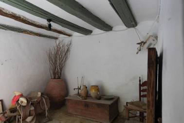 Vivienda a reformar en un terreno de 780 m2 con edificabilidad