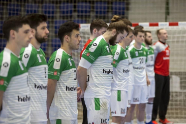 El Helvetia Anaitasuna venció este sábado al Villa de Aranda de forma clara por 28-22 para colocarse, con 28 puntos, en la zona alta de la clasificación
