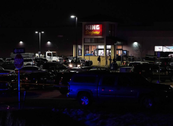 Diez personas murieron tras el asalto de un hombre armado con un fusil en un supermercado en la localidad del estado de Colorado.