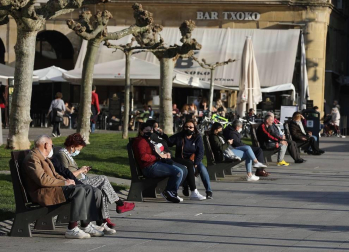 Calor y temperaturas agradables en los primeros día de la primavera en Pamplona.