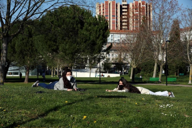 Calor y temperaturas agradables en los primeros día de la primavera en Pamplona.