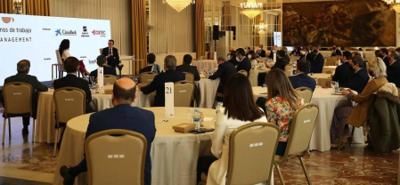 El empresario navarro Antonio Catalán, presidente de AC Hoteles by Marriott, participó en la primera cita organizada por Diario de Navarra y celebrada el 23 de marzo en el hotel Tres Reyes de Pamplona.