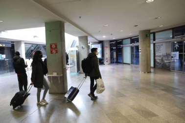 Tres meses después de que Navarra se cerrase perimetralmente, este miércoles se abrió de nuevo. Fue el día de vuelta a casa en la Navida de la covid