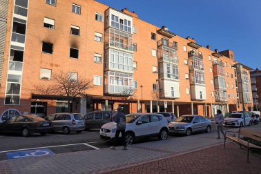 Un hombre de 33 años murió en el incendio de un piso en la localidad de Mendillorri.